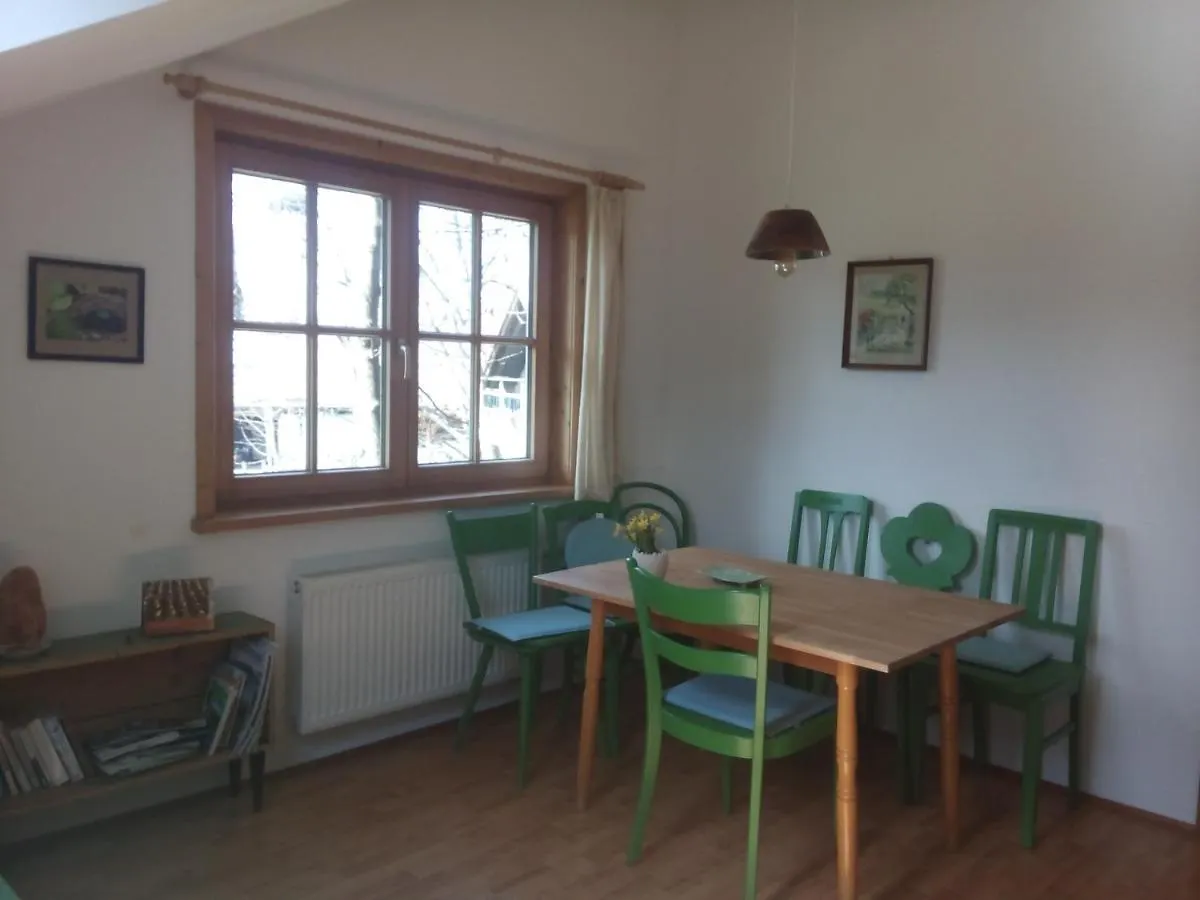 Apartament Neueroeffnung, 2 Wunderschoene Ferienwohnungen Im Gruenen Maierhöfen Niemcy